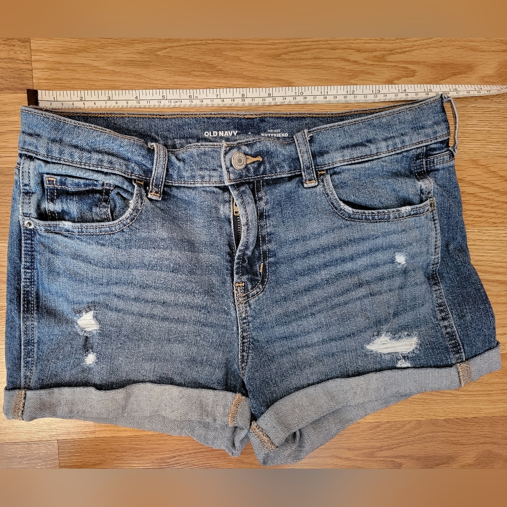 🤍 Old Navy Mid Rise Distressed Ripped Boyfriend Denim Jean Short Size 4